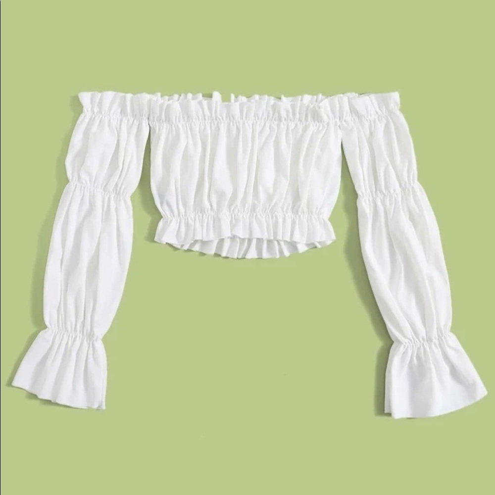 off the shoulder blouse sleeve crop top